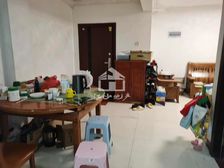 康岭花城 3房2厅43万