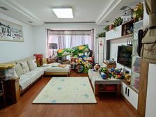 金湾华庭3室2厅1卫南朝向260.0万元/套出售