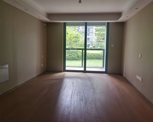 云潮中心4室2厅2卫南朝向360.0万元/套出售