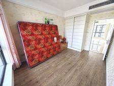 精装两房,送设施,拎包即住,总价低!