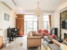 张江叠加别墅 装修极好 拎包入住没啥问题 满五税费少