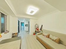 嘉城正两房,一梯两户南北通,装修刚满一年,布局合理