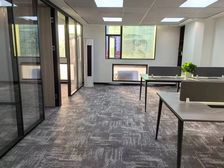 115平米高区电梯口3房间精装修带家具M3.4.7镇坪路