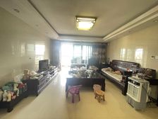 青秀万达旁 3层楼中楼 带露台 使用面积300平 性价比高