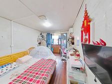 此房满五年,边套全明户型,客厅带窗,厨卫朝外