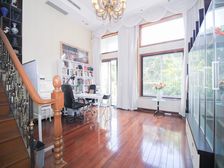 店总 莘庄南纯别墅小区 樱花大道旁 美式带车库 可议价