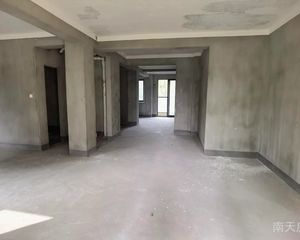 四季翠园3室2厅1卫南朝向105.0万元/套出售