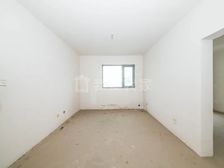 新上!冠南苑空中花园,毛坯到70平空中晒台,房东诚心出售