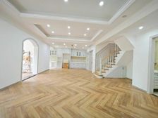 带2个车位!!! 带露台 精装叠拼 上下4层 全屋空调地暖