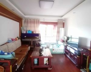 振业青秀山1号 3房2厅155万