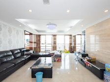 光彩国际4室2厅精装修