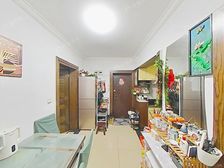 小区中间位置,已经满五,高楼层的,采光好,看房方便