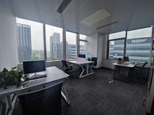 地铁口 22方工作室出租 1900元包水电网物业 可注册