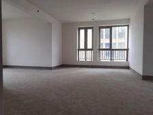 5号线已开通出行方便,绿城物业,绿化高环境优美.