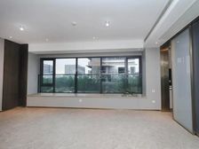 金沙湖板块次新房小区.旁边是金沙湖公园.小区品质高