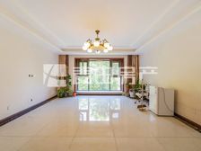 东湖湾 南北通透三居 临河观景房 圆弧大落地窗