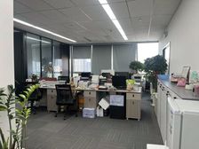 人寿大厦(房东直租)218平 4隔间 东南朝向 双面江景房