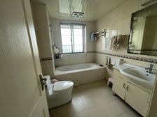 来来来。买进和卖出都是亏本的,出入方便 捡漏