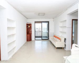 3房2卫满五年,7号线地铁口新街站,客厅带阳台,诚售