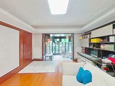 新上好房!小区中间位置,精装修,飞机户型,带产权车位诚意出售