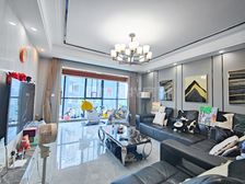 正大东区 小高层 精装四室 有两个车位