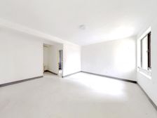 上储能,小区新,刚交付,电梯房,环境好,临轻轨,方便出行