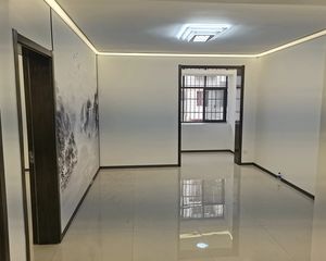 鑫龙小区小三室中间楼层