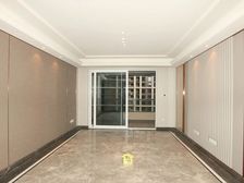 保利滨江上品,正气高层大四房,通透全名,诚心出售