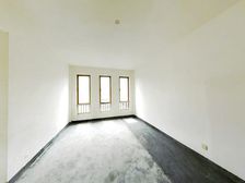 房东诚心卖,毛坯未装修,看房提前预约。