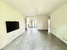 风景英伦 南北通透 毛坯 112平 楼层好 视野无遮挡