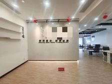 佳兆业中心高楼层景观漂亮!精装修带办公家具,多套房源可选择!