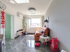 柏阳景园A区 朝向东南 精装 房东急置换 诚心出售