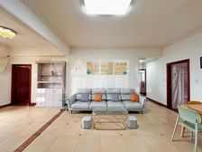 会展世界城 空间大 采光好 带阳台 家具齐全 随时看房