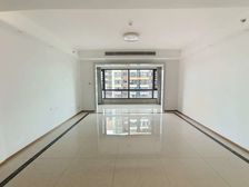 送车位 不怕你对比 此房小区无二套 大五房三卫 华润万象华府