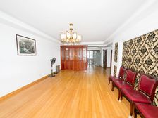 新上 顶跃 带2个露台 自住精装