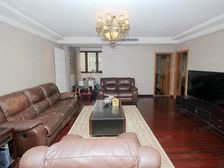 湖畔花园,新一期,顶楼跃层,精装好房,房东诚心出售