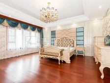 香山脚下双拼别墅6 居室,全新装修未住过,大院子独门独户