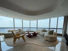 市中心!春熙路旁豪宅大平层!带屋顶会所游泳池!