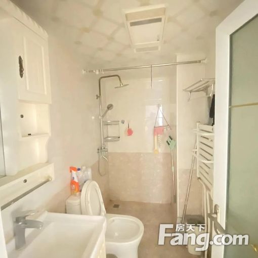 六里桥小区 2室1卫1厅 75平中装修 7000元/月