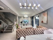 玉兰公馆 南北通透 精装 102平 房东急置换 诚心出售