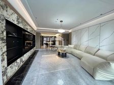 万科城北区 豪装大平层 5房 现亏100w出