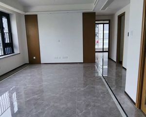保利天悦二期3室2厅2卫南朝向285.0万元/套出售