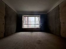 世纪南山 南北通透 毛坯 3室 135平 看房方便 有钥匙