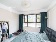 东方君开洋房大面宽四房双卫三开间朝南通风舒适