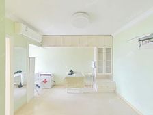 目前小区顶诚心的房东 拎包入住 景观楼层 房东跟顾理华非常熟