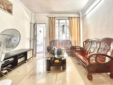 单价4字头电梯 下铺一钟 下铺 小区管理 有停车 新银小