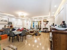 万科星园一层,私家活动空间,前后水系,4室2厅精装修