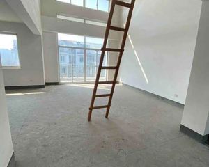 洪都花园6室2厅3卫南朝向182.0万元/套出售