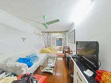 低楼层带天井,南北通透通风家,出现便利,业主诚售