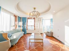 东湖湾1室2厅精装修